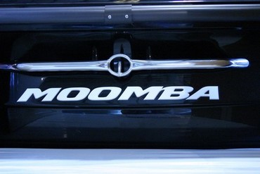 Boat, Marine Decal, Mobius (Moomba), White